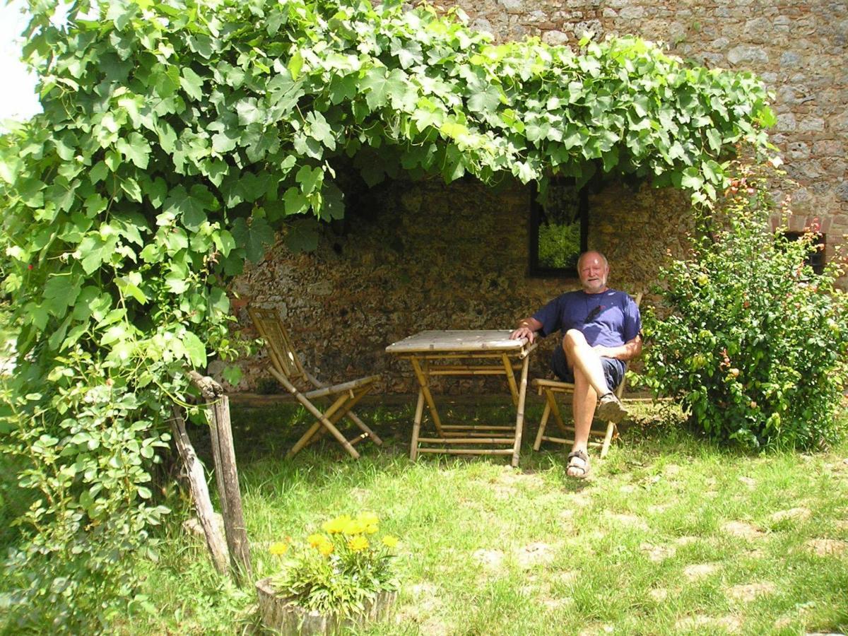 Vila Novelleto Monteriggioni Pokoj fotografie